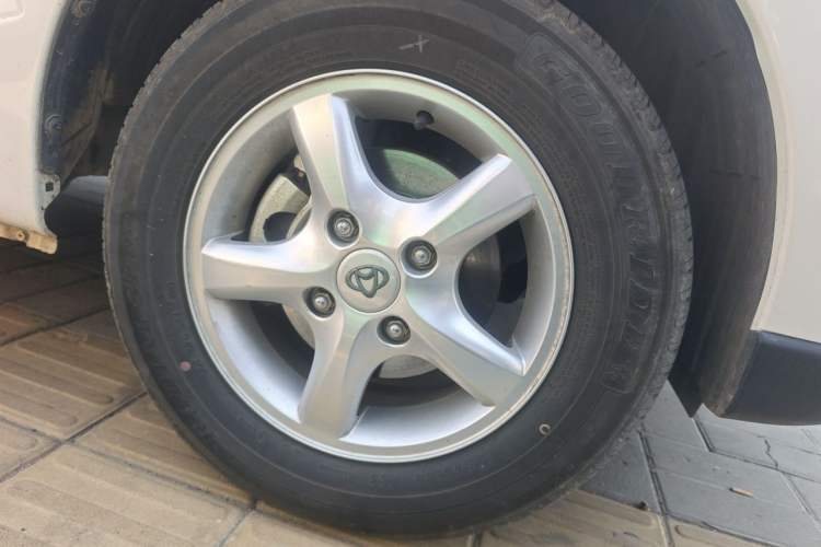 Used CHANGAN KAICHENG Ounuo S 2023 1.5L Deluxe Edition Dual-Steaming Air-Conditioned Passenger Van JL473QG 7 Seats Right Front Wheel Hub