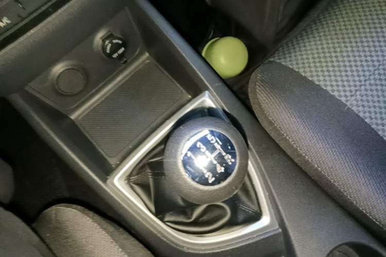 Used CHANGAN KAICHENG Ounuo S 2025 1.5L Deluxe Edition Dual-Steaming Air-Conditioned Passenger Vehicle JL473QG 5 Seats Gear Lever