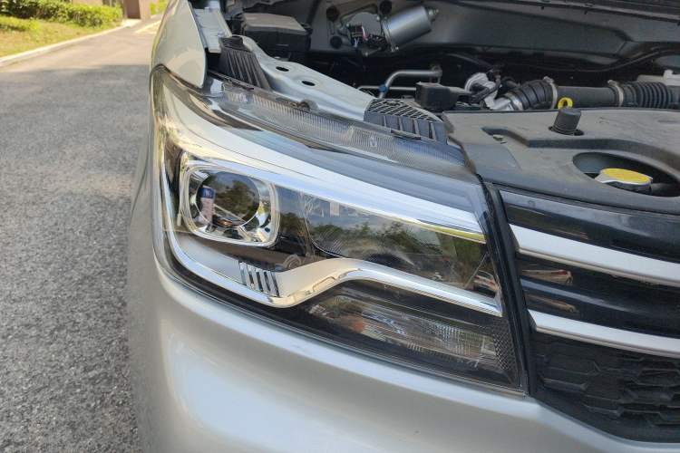 Used CHANGAN KAICHENG Ounuo S 2025 1.5L Deluxe Edition Dual-Steaming Air-Conditioned Passenger Vehicle JL473QG 5 Seats Right Front Headlight
