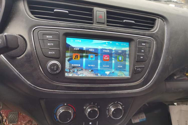 Used CHANGAN KAICHENG Ounuo S 2025 1.5L Deluxe Edition Dual-Steaming Air-Conditioned Passenger Vehicle JL473QG 5 Seats Audio And AC Panel