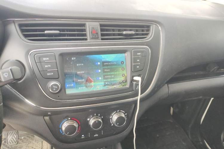 Used CHANGAN KAICHENG Ounuo S 2025 1.5L Deluxe Edition Dual-Steaming Air-Conditioned Passenger Vehicle JL473QG 5 Seats Audio And AC Panel