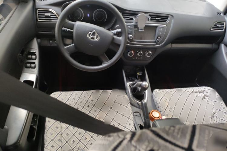 Used CHANGAN KAICHENG Ounuo S 2025 1.5L Deluxe Edition Dual-Steaming Air-Conditioned Passenger Vehicle JL473QG 5 Seats Center Console
