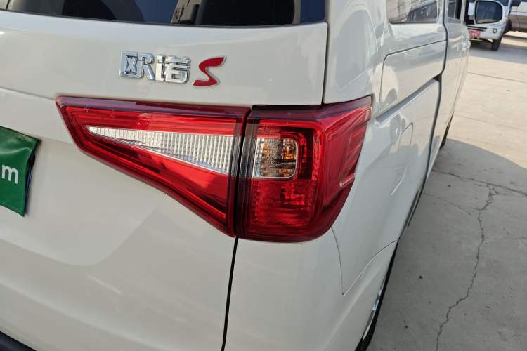 Used CHANGAN KAICHENG Ounuo S 2025 1.5L Deluxe Edition Dual-Steaming Air-Conditioned Passenger Vehicle JL473QG 5 Seats Exterior 6