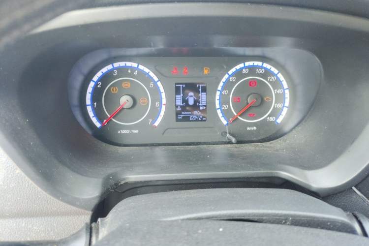 Used CHANGAN KAICHENG Ounuo S 2025 1.5L Deluxe Edition Dual-Steaming Air-Conditioned Passenger Vehicle JL473QG 5 Seats Instrument Cluster
