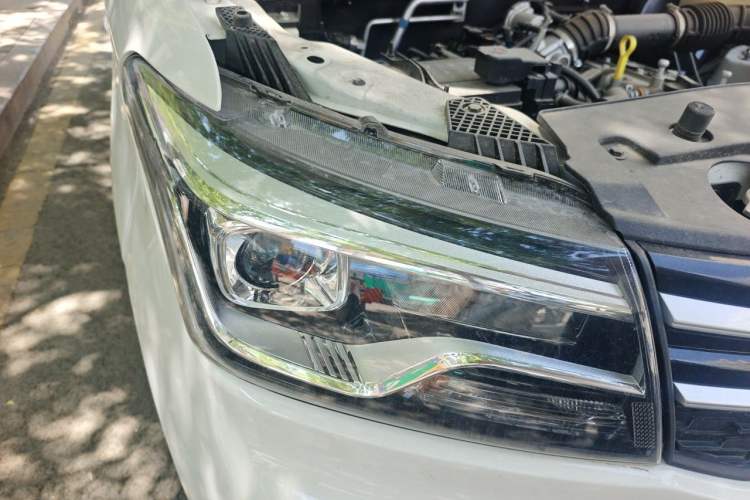 Used CHANGAN KAICHENG Ounuo S 2025 1.5L Deluxe Edition Dual-Steaming Air-Conditioned Passenger Vehicle JL473QG 5 Seats Right Front Headlight