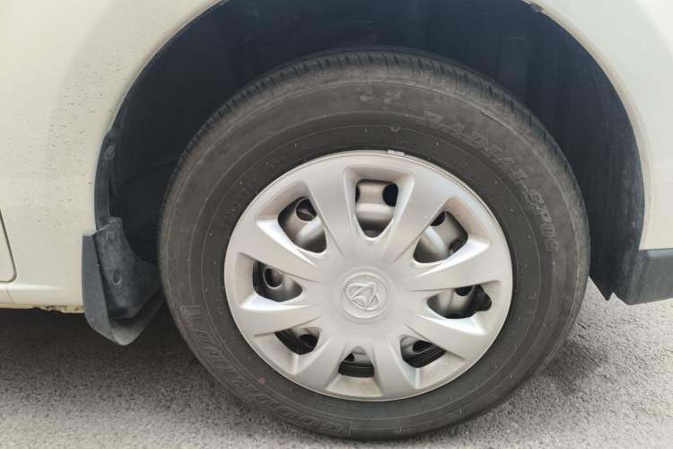 Used CHANGAN KAICHENG Ounuo S 2025 1.5L Deluxe Edition Dual-Steaming Air-Conditioned Passenger Vehicle JL473QG 5 Seats Right Front Wheel Hub