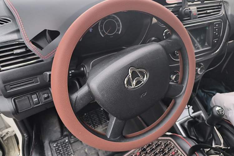 Used CHANGAN KAICHENG Ounuo S 2025 1.5L Deluxe Edition Dual-Steaming Air-Conditioned Passenger Vehicle JL473QG 5 Seats Steering Wheel