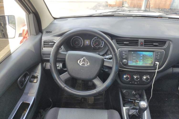 Used CHANGAN KAICHENG Ounuo S 2025 1.5L Deluxe Edition Dual-Steaming Air-Conditioned Passenger Vehicle JL473QG 5 Seats Steering Wheel