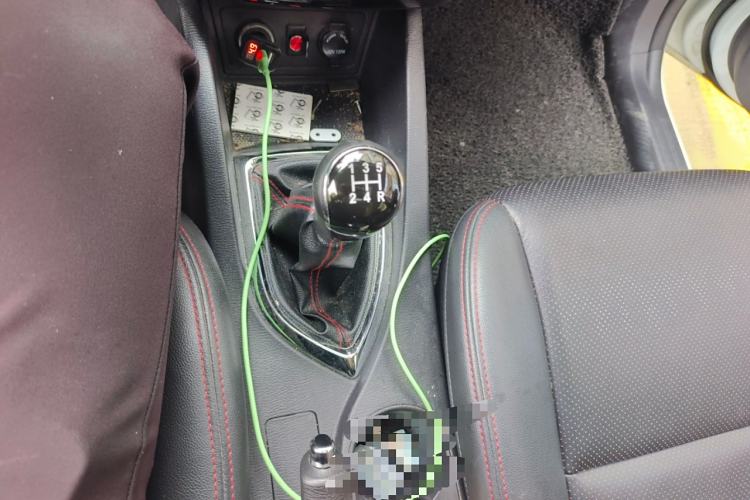Used CHANGAN KAICHENG Oushang A600 2017 1.5L Manual Luxury Model Gear Lever