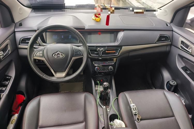Used CHANGAN KAICHENG Oushang A600 2017 1.5L Manual Luxury Model Interior 2