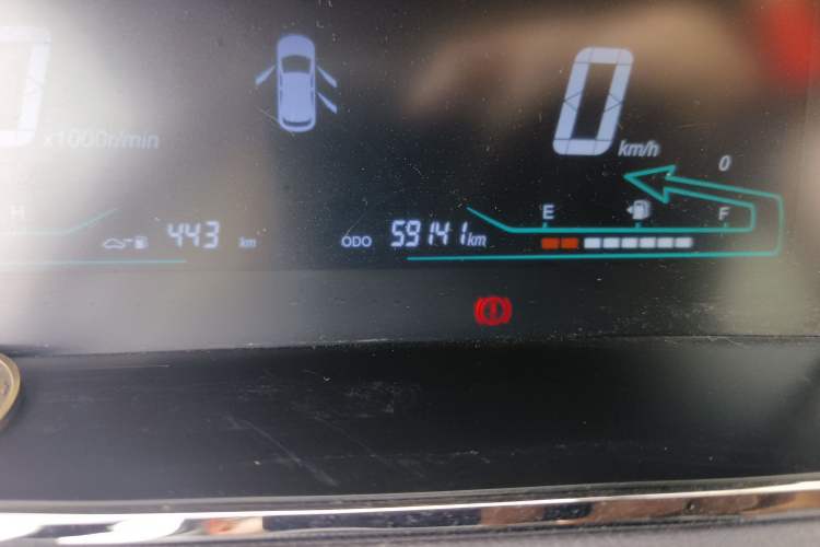 Used CHANGAN KAICHENG Oushang A600 2017 1.5L Manual Luxury Model Odometer Close Up
