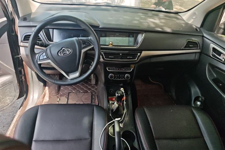 Used CHANGAN KAICHENG Oushang A600 2016 1.5L Manual Luxury 7-Seater Center Console
