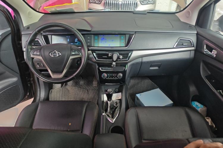 Used CHANGAN KAICHENG Oushang A600 2016 1.5L Manual Luxury 7-Seater Center Console