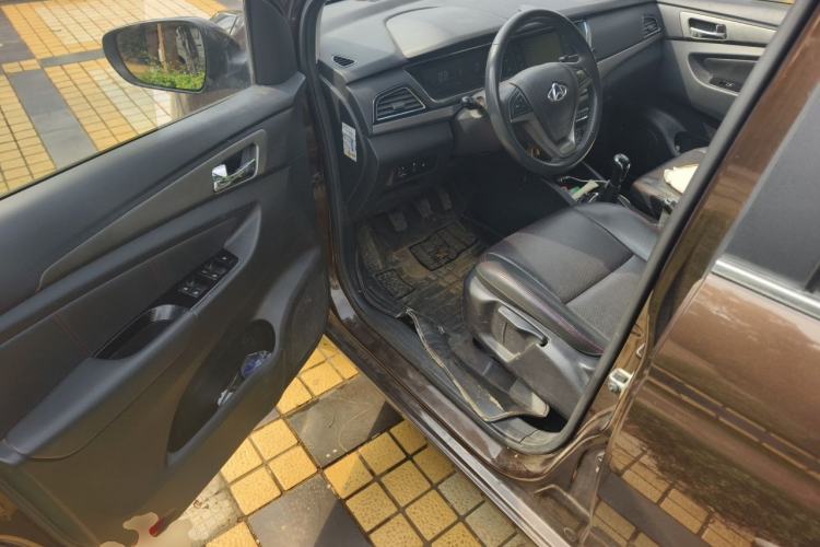 Used CHANGAN KAICHENG Oushang A600 2016 1.5L Manual Luxury 7-Seater Driver Seat