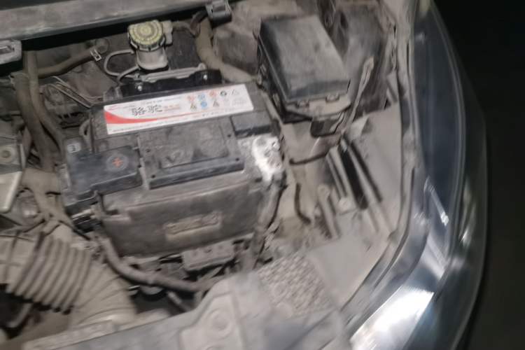 Used CHANGAN KAICHENG Oushang A600 2016 1.5L Manual Luxury 7-Seater Engine Bay Left