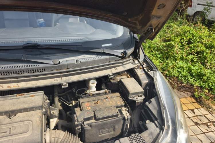 Used CHANGAN KAICHENG Oushang A600 2016 1.5L Manual Luxury 7-Seater Engine Bay Left