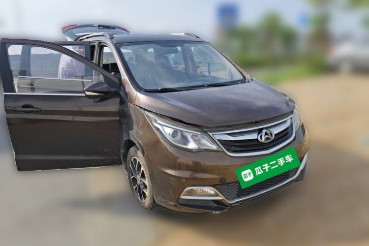 Used CHANGAN KAICHENG Oushang A600 2016 1.5L Manual Luxury 7-Seater Front Right 45 Deg