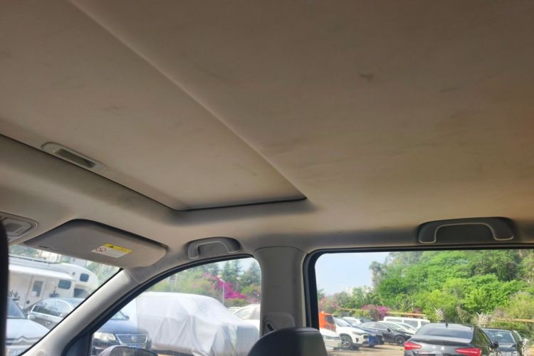 Used CHANGAN KAICHENG Oushang A600 2016 1.5L Manual Luxury 7-Seater Headliner