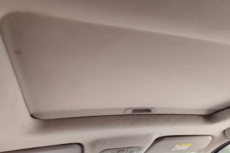 Used CHANGAN KAICHENG Oushang A600 2016 1.5L Manual Luxury 7-Seater Headliner