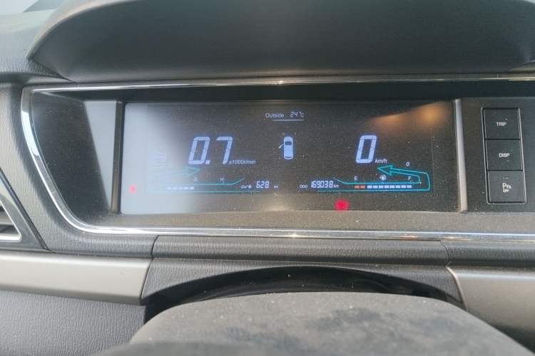 Used CHANGAN KAICHENG Oushang A600 2016 1.5L Manual Luxury 7-Seater Instrument Cluster