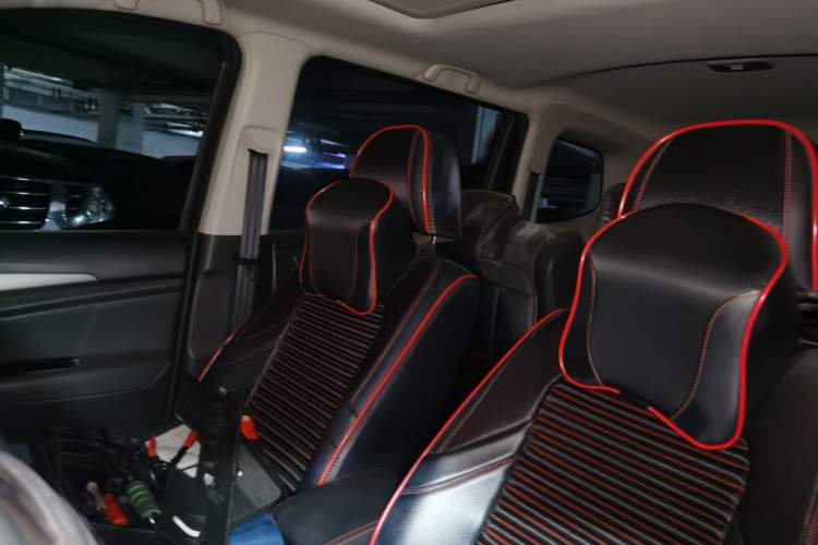 Used CHANGAN KAICHENG Oushang A600 2016 1.5L Manual Luxury 7-Seater Left Front Seat