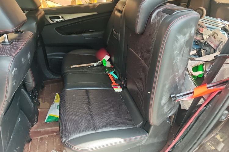 Used CHANGAN KAICHENG Oushang A600 2016 1.5L Manual Luxury 7-Seater Left Rear Seat