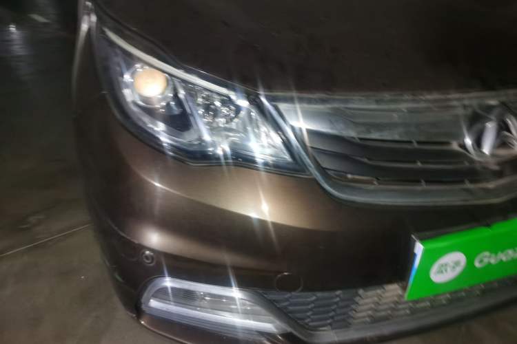 Used CHANGAN KAICHENG Oushang A600 2016 1.5L Manual Luxury 7-Seater Right Front Headlight