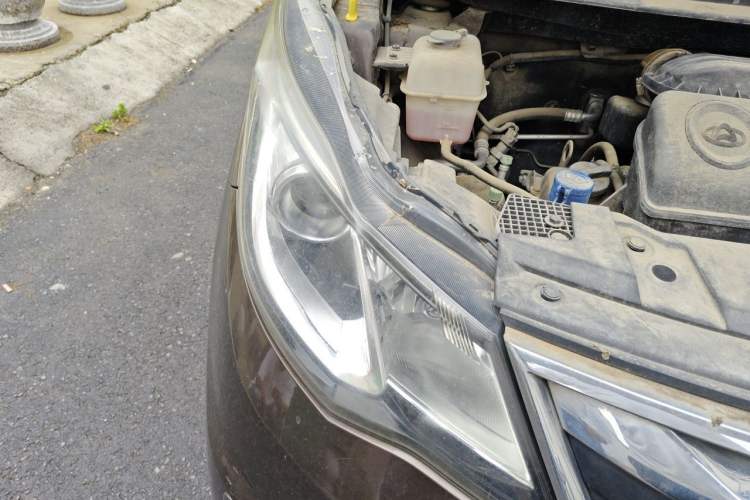 Used CHANGAN KAICHENG Oushang A600 2016 1.5L Manual Luxury 7-Seater Right Front Headlight