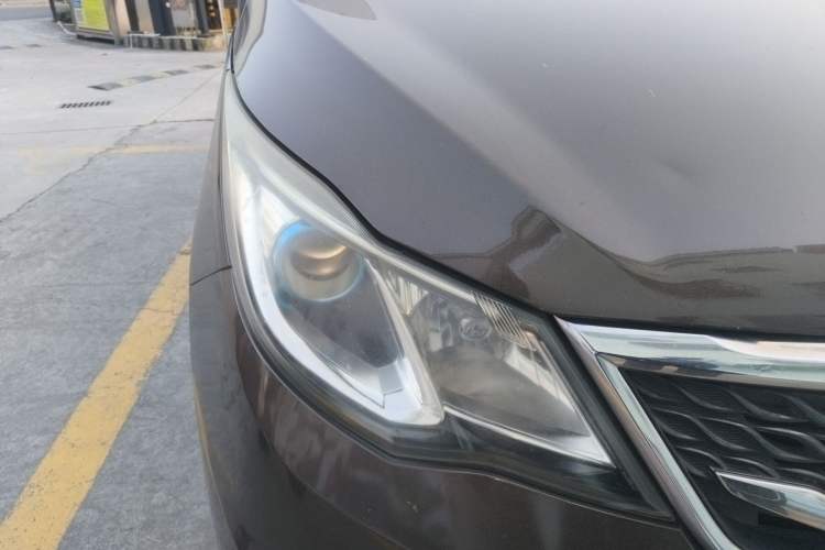 Used CHANGAN KAICHENG Oushang A600 2016 1.5L Manual Luxury 7-Seater Right Front Headlight