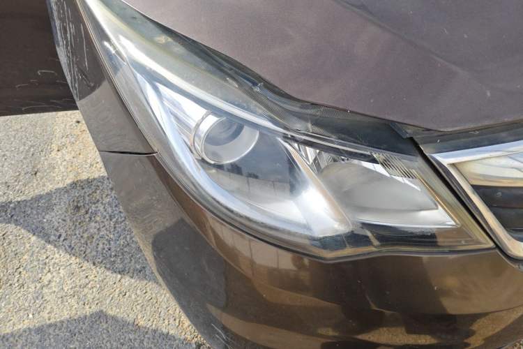 Used CHANGAN KAICHENG Oushang A600 2016 1.5L Manual Luxury 7-Seater Right Front Headlight