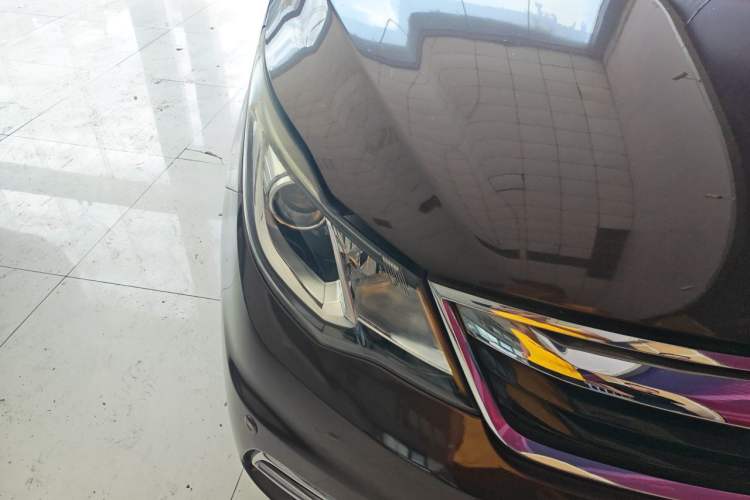 Used CHANGAN KAICHENG Oushang A600 2016 1.5L Manual Luxury 7-Seater Right Front Headlight