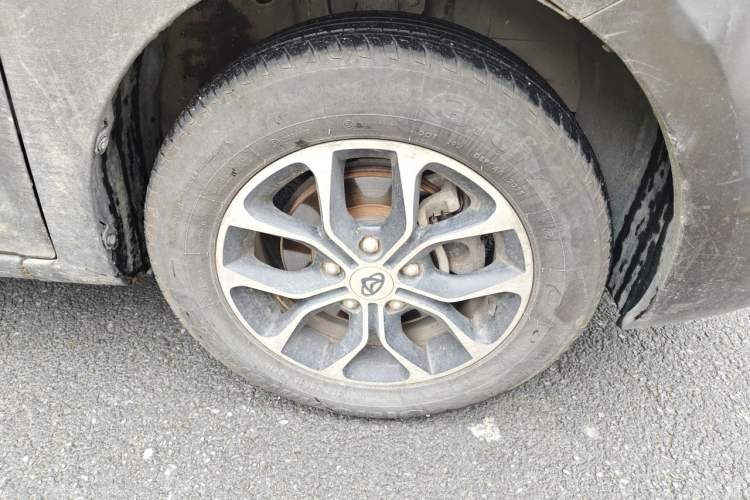 Used CHANGAN KAICHENG Oushang A600 2016 1.5L Manual Luxury 7-Seater Right Front Wheel Hub