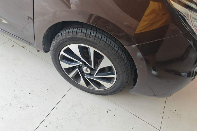 Used CHANGAN KAICHENG Oushang A600 2016 1.5L Manual Luxury 7-Seater Right Front Wheel Hub