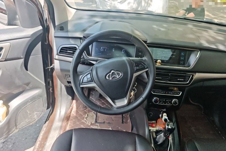 Used CHANGAN KAICHENG Oushang A600 2016 1.5L Manual Luxury 7-Seater Steering Wheel