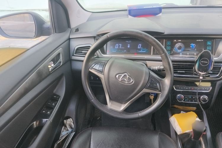 Used CHANGAN KAICHENG Oushang A600 2016 1.5L Manual Luxury 7-Seater Steering Wheel