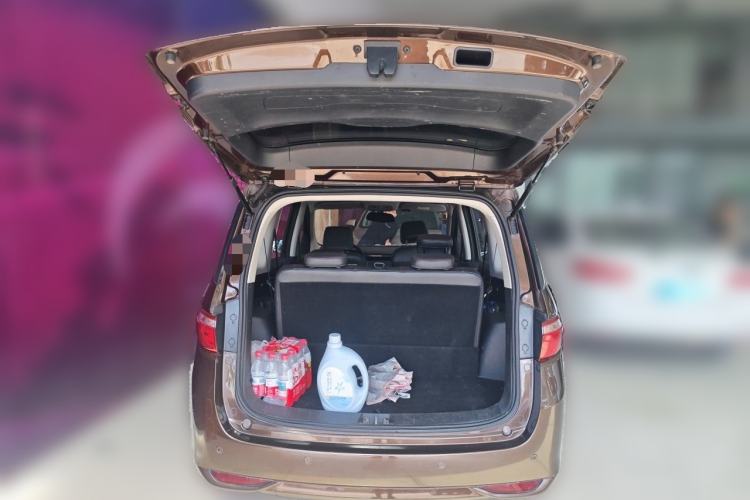 Used CHANGAN KAICHENG Oushang A600 2016 1.5L Manual Luxury 7-Seater Trunk