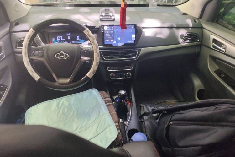 Used CHANGAN KAICHENG Oushang A600 2016 1.5L Manual Luxury 7-Seater Center Console