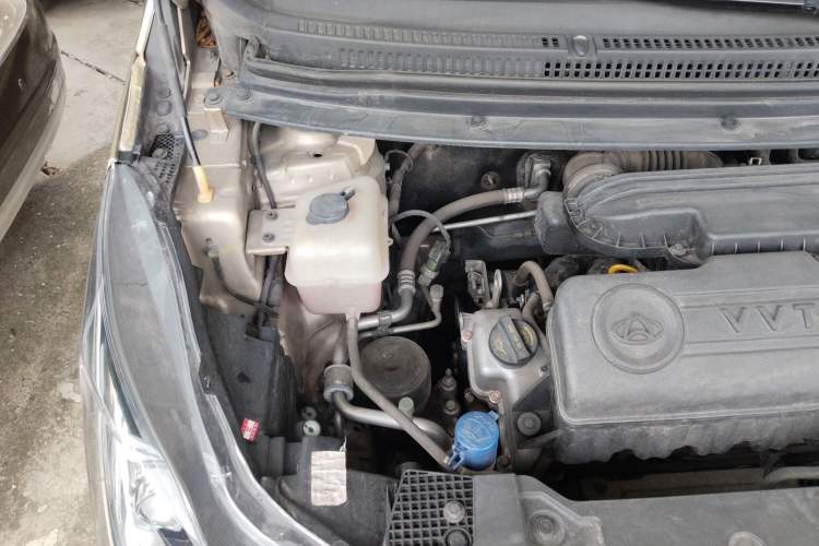 Used CHANGAN KAICHENG Oushang A600 2016 1.5L Manual Elite 7-Seater Engine Bay Right
