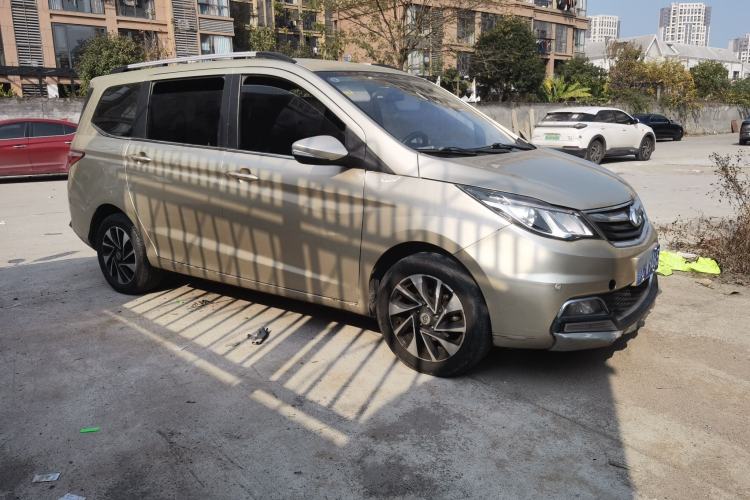 Used CHANGAN KAICHENG Oushang A600 2016 1.5L Manual Luxury 7-Seater Exterior 3
