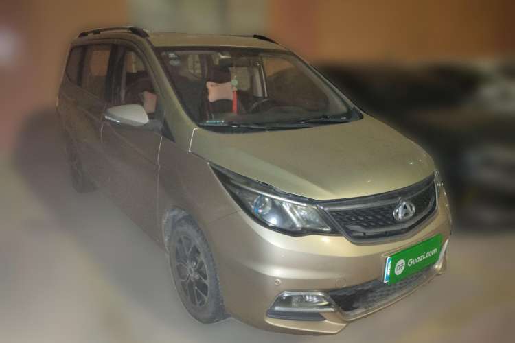 Used CHANGAN KAICHENG Oushang A600 2016 1.5L Manual Luxury 7-Seater Front Right 45 Deg