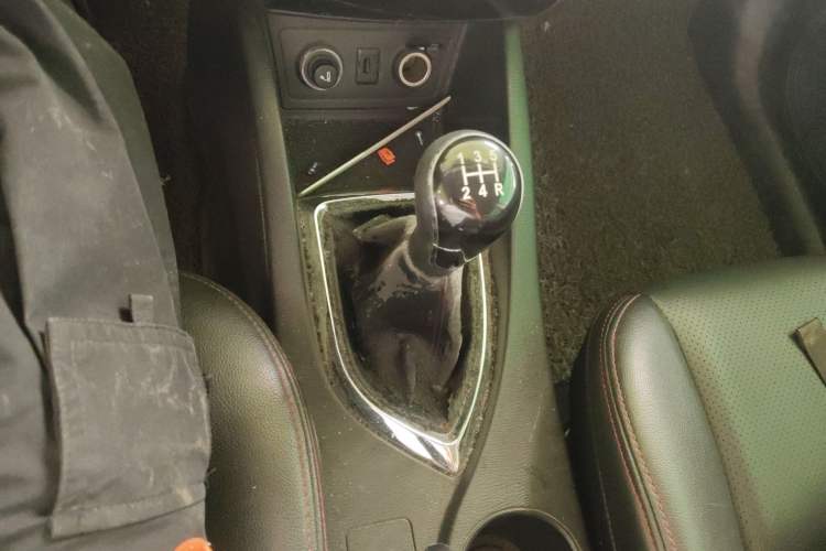 Used CHANGAN KAICHENG Oushang A600 2016 1.5L Manual Elite 7-Seater Gear Lever