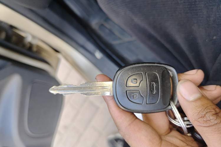 Used CHANGAN KAICHENG Oushang A600 2016 1.5L Manual Elite 7-Seater Interior 1