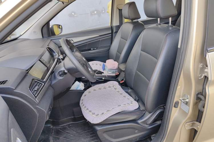 Used CHANGAN KAICHENG Oushang A600 2016 1.5L Manual Elite 7-Seater Left Front Seat
