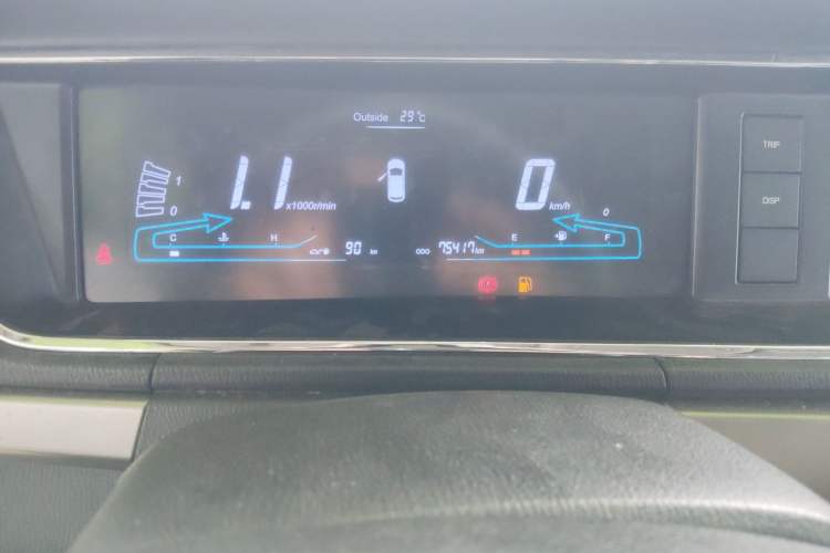 Used CHANGAN KAICHENG Oushang A600 2016 1.5L Manual Elite 7-Seater Odometer Close Up