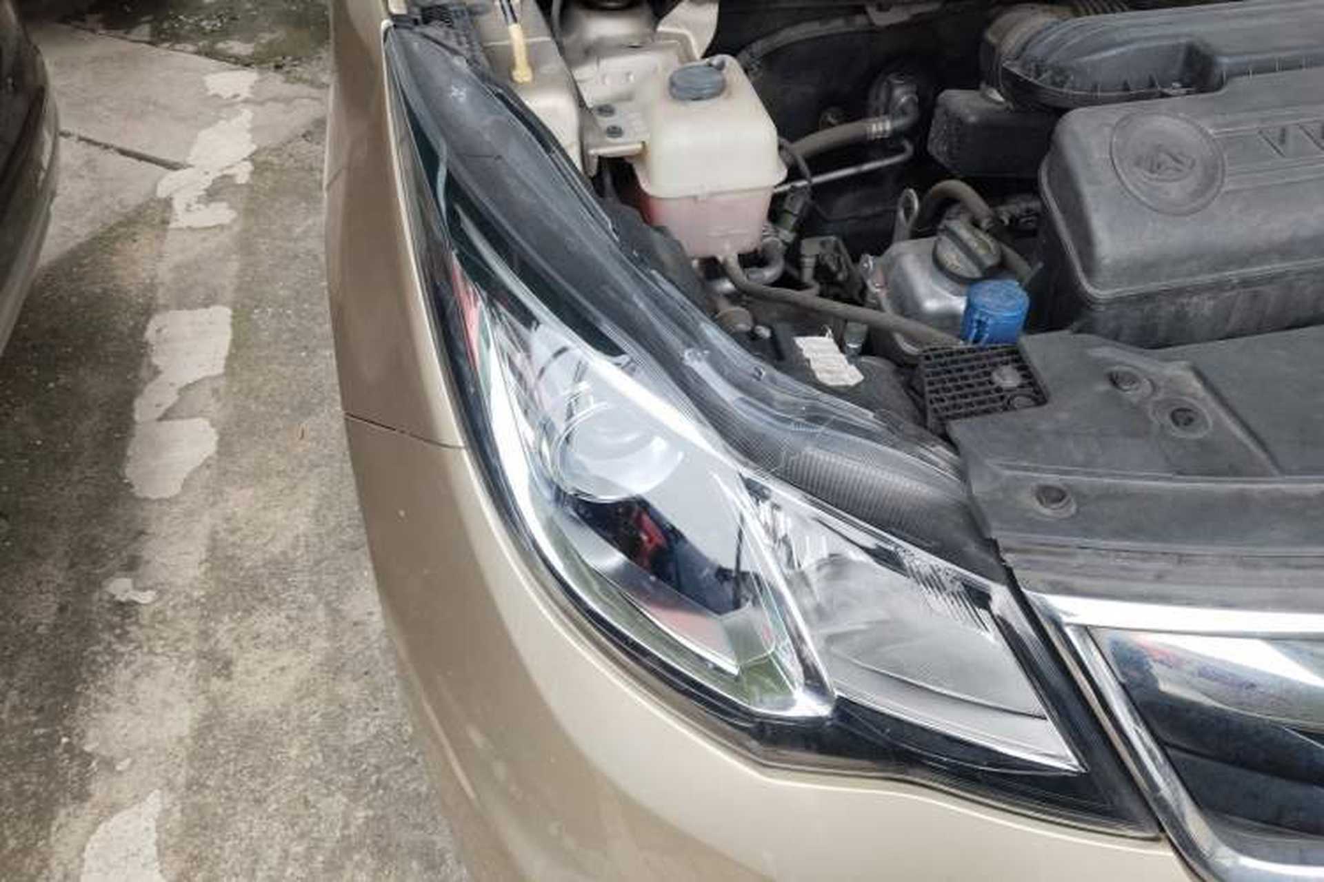 Used CHANGAN KAICHENG Oushang A600 2016 1.5L Manual Elite 7-Seater Right Front Headlight
