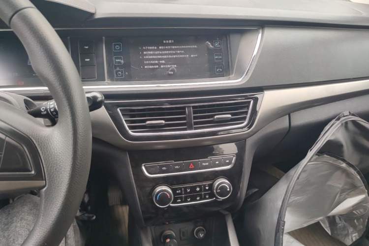 Used CHANGAN KAICHENG Oushang A600 2016 1.5L Manual Elite 7-Seater Audio And AC Panel