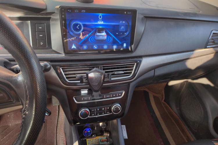 Used CHANGAN KAICHENG Oushang A600 2016 1.5L Manual Luxury 7-Seater Audio And AC Panel