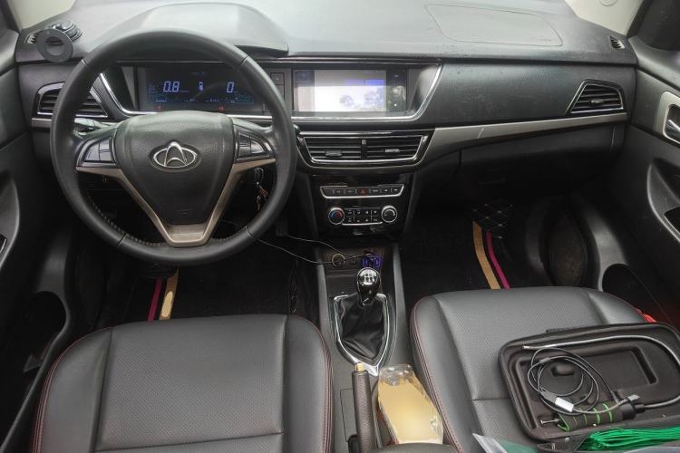 Used CHANGAN KAICHENG Oushang A600 2016 1.5L Manual Luxury 7-Seater Center Console