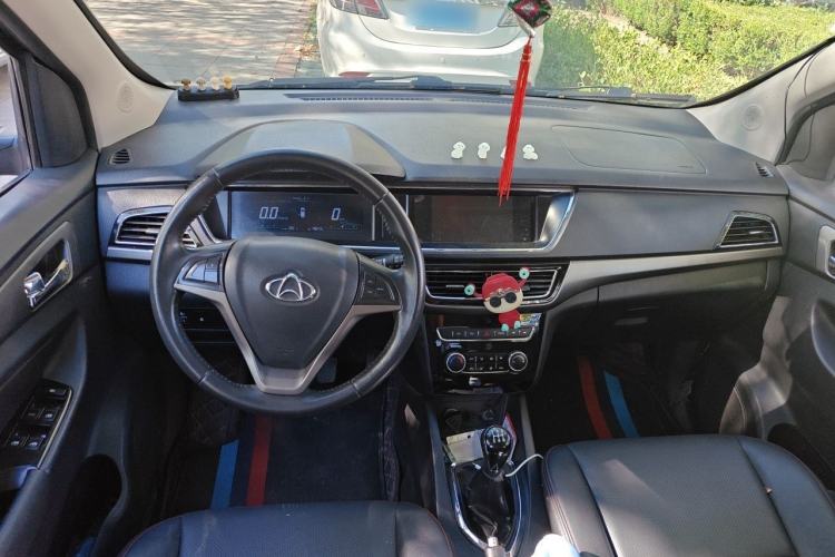 Used CHANGAN KAICHENG Oushang A600 2016 1.5L Manual Luxury 7-Seater Center Console