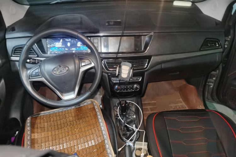 Used CHANGAN KAICHENG Oushang A600 2016 1.5L Manual Luxury 7-Seater Center Console
